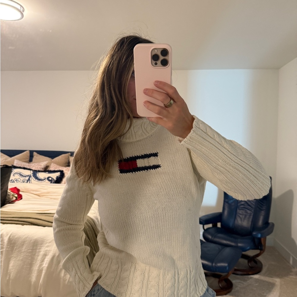 Tommy Hilfiger vintage flag Cable Knit Cream Sweater